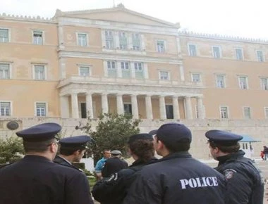 Bloomberg: «Η υπόθεση Novartis ελλοχεύει κινδύνους ενίσχυσης ακραίων πολιτικών δυνάμεων στην Ελλάδα»